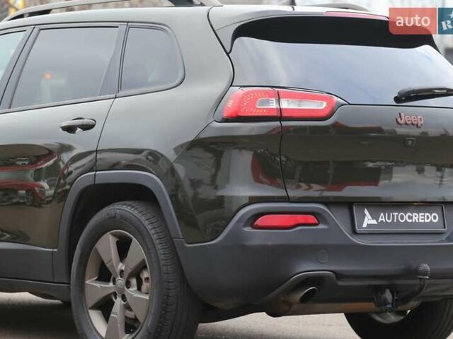 Зелений Джип Cherokee, об'ємом двигуна 2.36 л та пробігом 200 тис. км за 13500 $, фото 7 на Automoto.ua