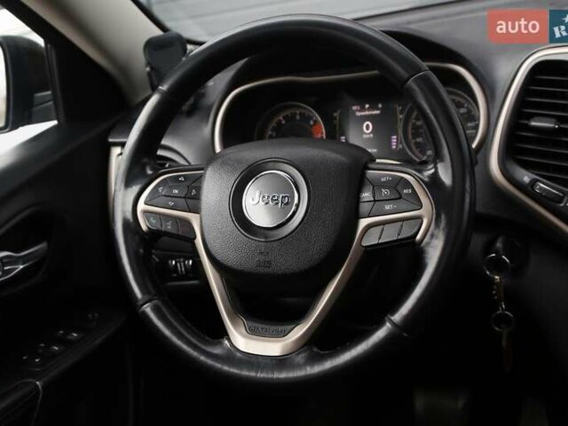 Зелений Джип Cherokee, об'ємом двигуна 2.36 л та пробігом 200 тис. км за 13500 $, фото 15 на Automoto.ua