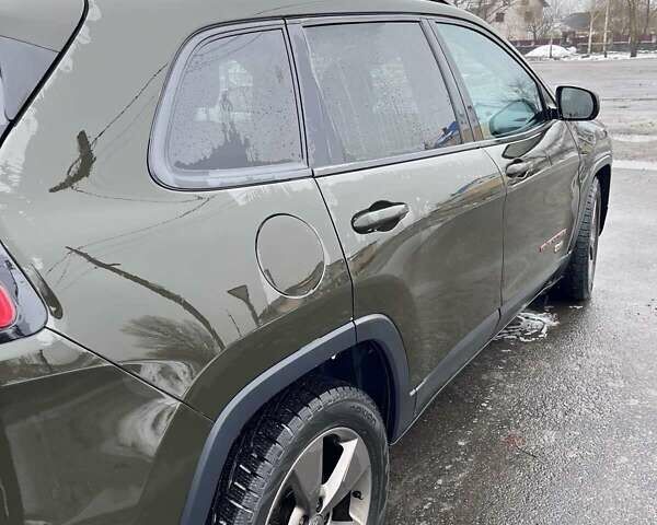 Зелений Джип Cherokee, об'ємом двигуна 2.36 л та пробігом 200 тис. км за 14000 $, фото 8 на Automoto.ua