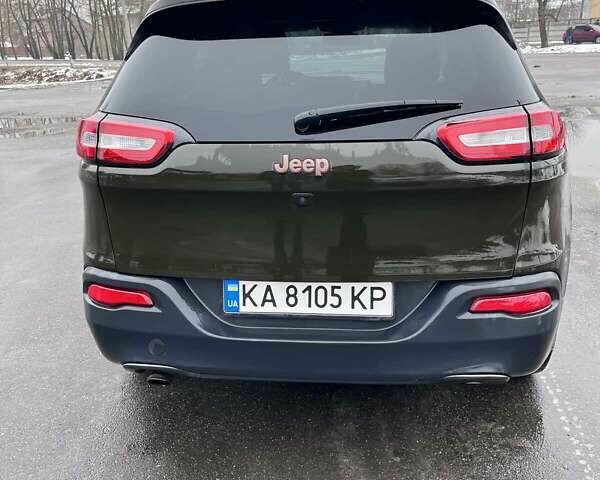 Зелений Джип Cherokee, об'ємом двигуна 2.36 л та пробігом 200 тис. км за 14000 $, фото 3 на Automoto.ua