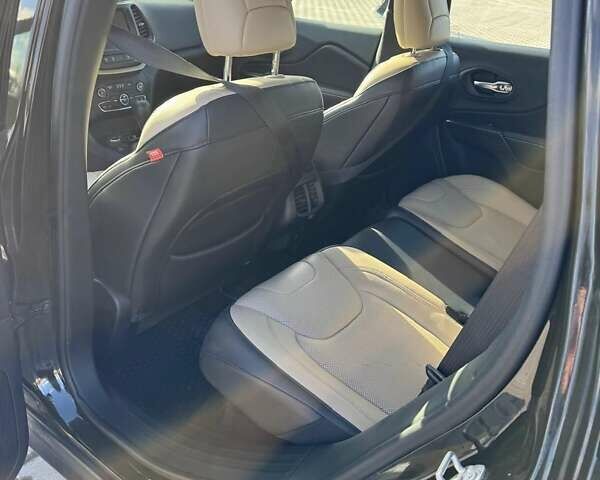 Зелений Джип Cherokee, об'ємом двигуна 2.2 л та пробігом 116 тис. км за 19500 $, фото 9 на Automoto.ua