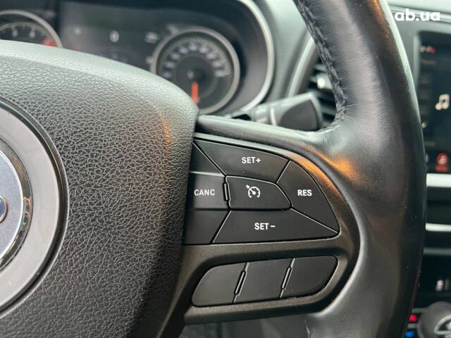 Зеленый Джип Чероки, объемом двигателя 3.2 л и пробегом 93 тыс. км за 21990 $, фото 22 на Automoto.ua