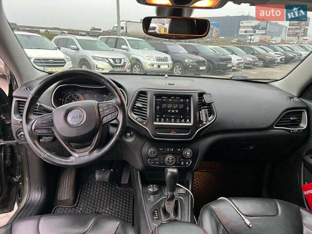 Зеленый Джип Чероки, объемом двигателя 3.2 л и пробегом 93 тыс. км за 21990 $, фото 37 на Automoto.ua