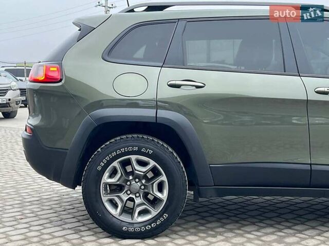 Зеленый Джип Чероки, объемом двигателя 3.2 л и пробегом 93 тыс. км за 21990 $, фото 8 на Automoto.ua