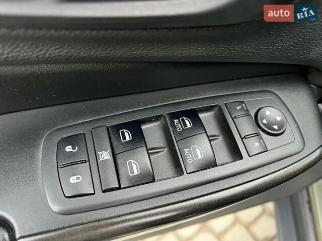 Зеленый Джип Чероки, объемом двигателя 3.2 л и пробегом 93 тыс. км за 21990 $, фото 15 на Automoto.ua