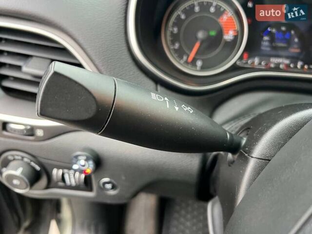 Зеленый Джип Чероки, объемом двигателя 3.2 л и пробегом 93 тыс. км за 21990 $, фото 25 на Automoto.ua