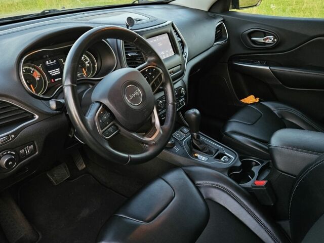 Зелений Джип Cherokee, об'ємом двигуна 2.4 л та пробігом 118 тис. км за 17500 $, фото 7 на Automoto.ua