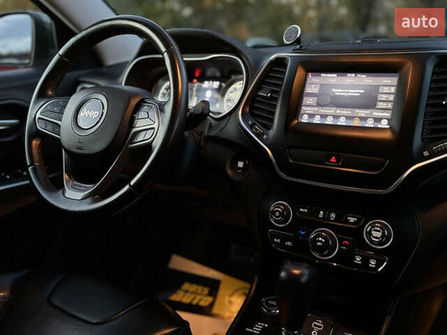 Зелений Джип Cherokee, об'ємом двигуна 2.36 л та пробігом 118 тис. км за 17999 $, фото 7 на Automoto.ua