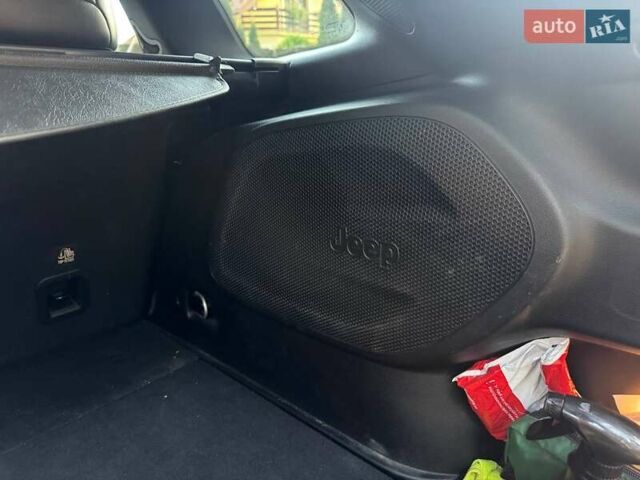Зелений Джип Cherokee, об'ємом двигуна 3.24 л та пробігом 92 тис. км за 21400 $, фото 24 на Automoto.ua