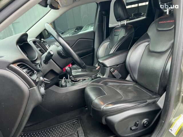 Зеленый Джип Чероки, объемом двигателя 3.2 л и пробегом 93 тыс. км за 21990 $, фото 17 на Automoto.ua