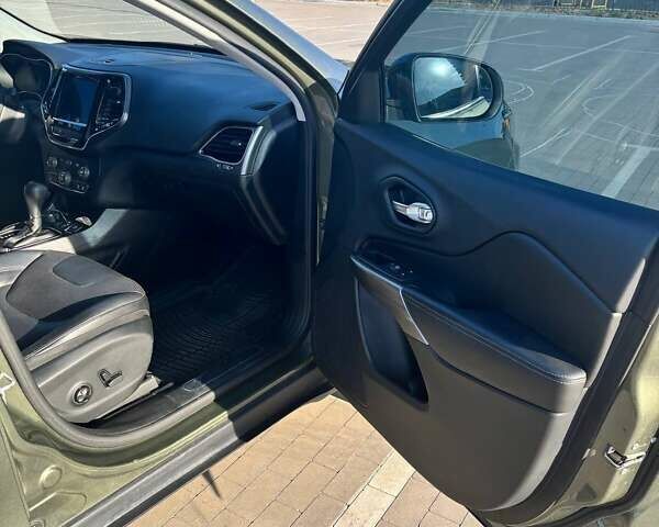 Зелений Джип Cherokee, об'ємом двигуна 3.24 л та пробігом 52 тис. км за 19500 $, фото 9 на Automoto.ua