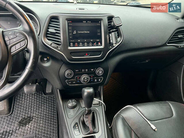 Зеленый Джип Чероки, объемом двигателя 3.2 л и пробегом 93 тыс. км за 21990 $, фото 26 на Automoto.ua