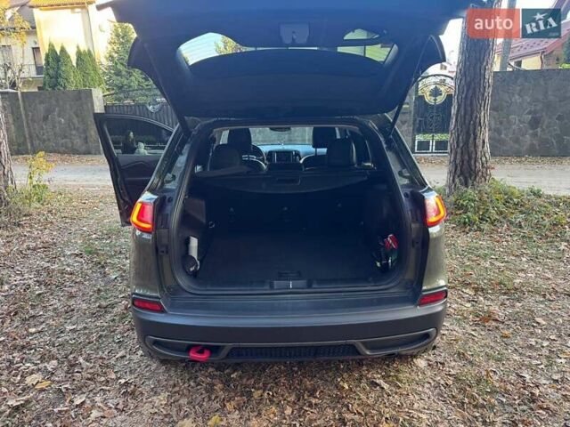 Зелений Джип Cherokee, об'ємом двигуна 3.24 л та пробігом 92 тис. км за 21400 $, фото 25 на Automoto.ua