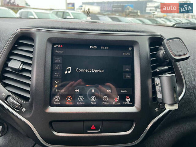 Зеленый Джип Чероки, объемом двигателя 3.2 л и пробегом 93 тыс. км за 21990 $, фото 27 на Automoto.ua