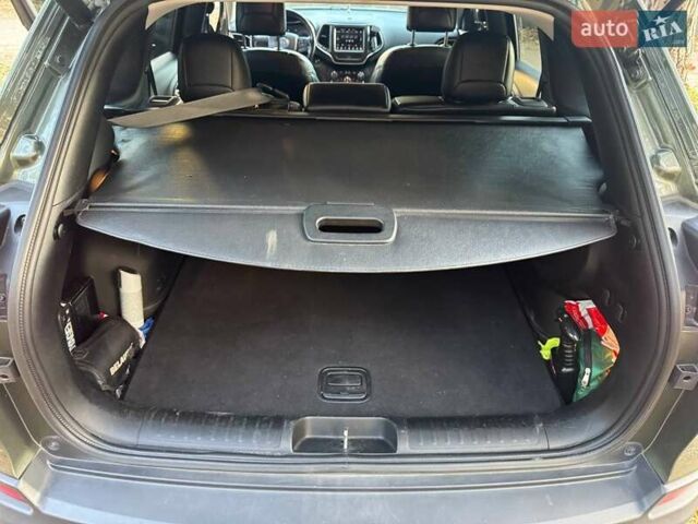 Зелений Джип Cherokee, об'ємом двигуна 3.24 л та пробігом 92 тис. км за 21400 $, фото 26 на Automoto.ua