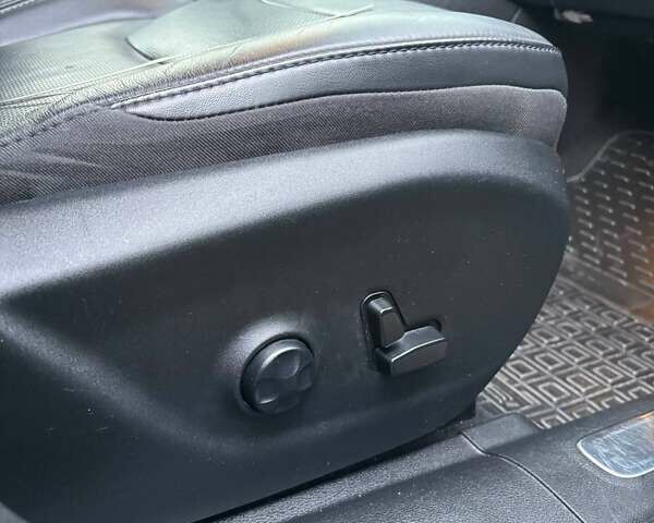 Джип Cherokee 2019 у Полтаві на Automoto.ua Зелений Джип Cherokee, об'ємом двигуна 3.24 л та пробігом 128 тис. км за 17500 $, фото 9 на Automoto.ua