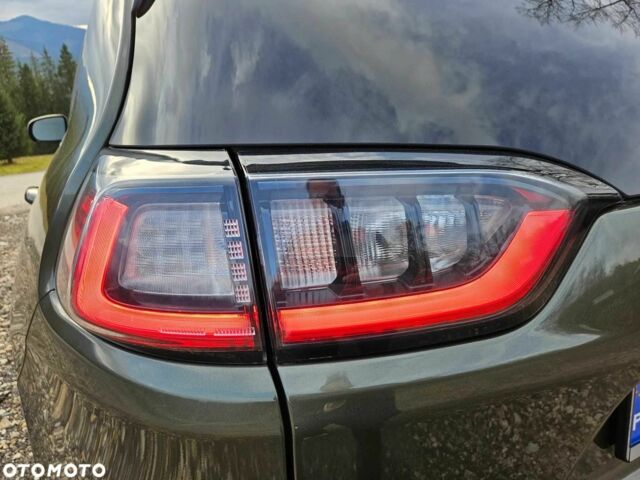 Зелений Джип Cherokee, об'ємом двигуна 0 л та пробігом 73 тис. км за 9399 $, фото 6 на Automoto.ua