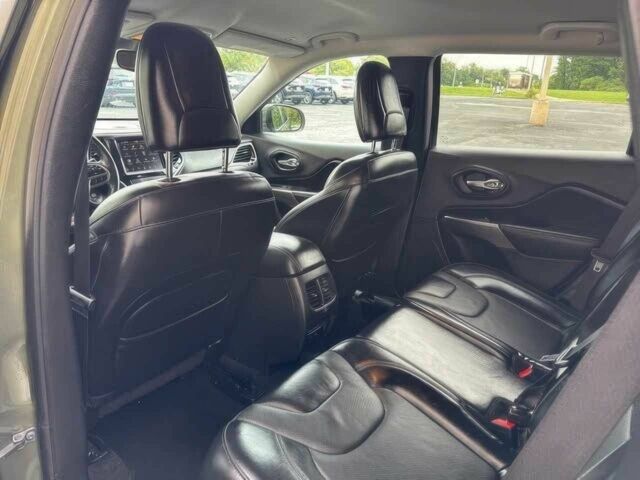 Зелений Джип Cherokee, об'ємом двигуна 3.2 л та пробігом 34 тис. км за 13000 $, фото 11 на Automoto.ua