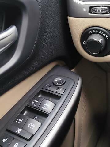 Зеленый Джип Чероки, объемом двигателя 2.36 л и пробегом 42 тыс. км за 17750 $, фото 5 на Automoto.ua