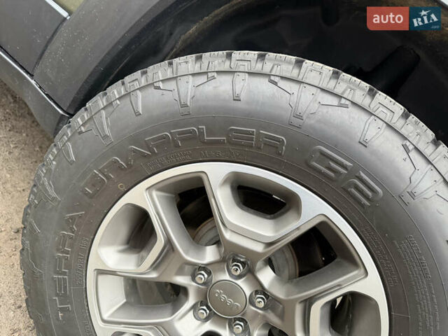 Зелений Джип Cherokee, об'ємом двигуна 3.24 л та пробігом 124 тис. км за 19900 $, фото 13 на Automoto.ua