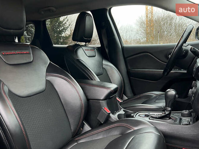 Зелений Джип Cherokee, об'ємом двигуна 3.24 л та пробігом 96 тис. км за 20900 $, фото 17 на Automoto.ua