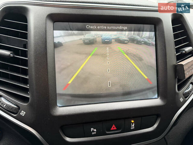 Зелений Джип Cherokee, об'ємом двигуна 3.24 л та пробігом 124 тис. км за 19900 $, фото 27 на Automoto.ua