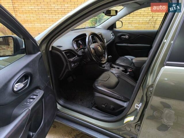 Зелений Джип Cherokee, об'ємом двигуна 3.24 л та пробігом 95 тис. км за 21200 $, фото 8 на Automoto.ua
