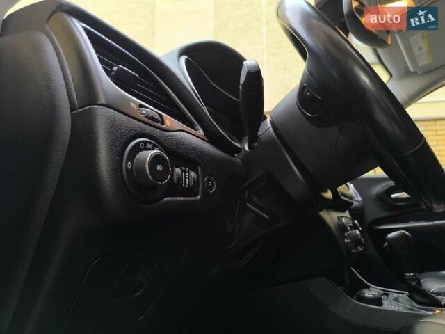 Зелений Джип Cherokee, об'ємом двигуна 3.24 л та пробігом 95 тис. км за 21200 $, фото 10 на Automoto.ua