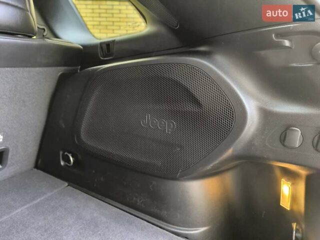 Зелений Джип Cherokee, об'ємом двигуна 3.24 л та пробігом 95 тис. км за 21200 $, фото 24 на Automoto.ua