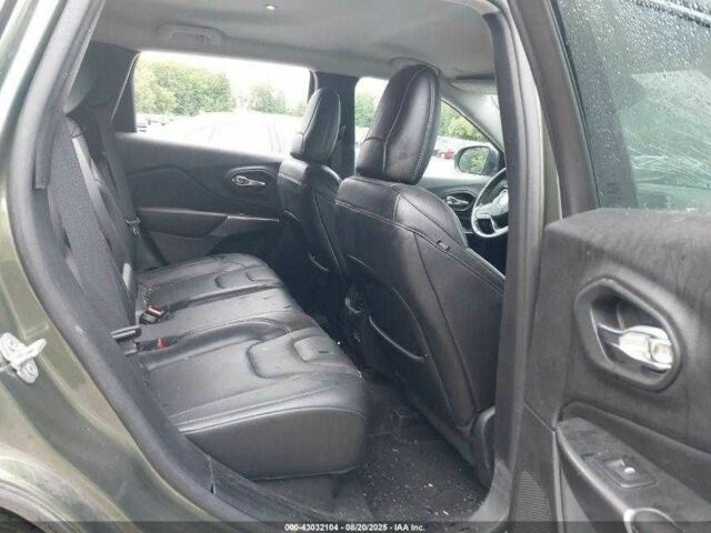 Джип Чероки 2021 в Харькове на Automoto.ua Зеленый Джип Чероки, объемом двигателя 0 л и пробегом 72 тыс. км за 15000 $, фото 4 на Automoto.ua