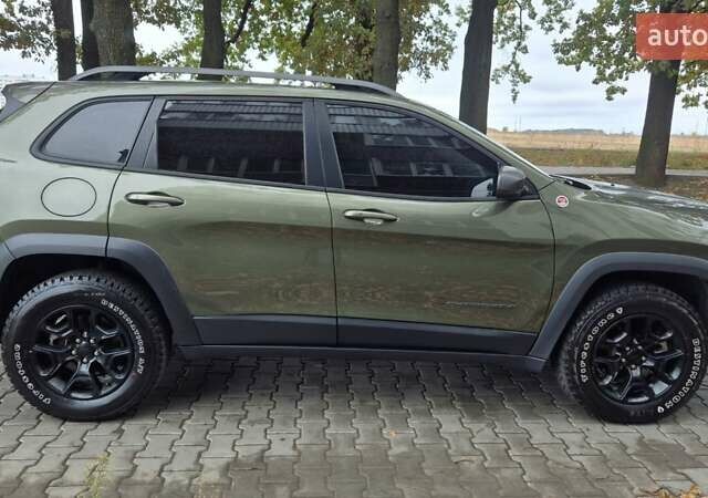 Джип Чероки 2021 в Полтаве на Automoto.ua Зеленый Джип Чероки, объемом двигателя 3.24 л и пробегом 91 тыс. км за 22000 $, фото 4 на Automoto.ua