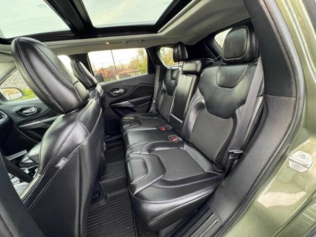 Зелений Джип Cherokee, об'ємом двигуна 2.4 л та пробігом 31 тис. км за 14700 $, фото 15 на Automoto.ua