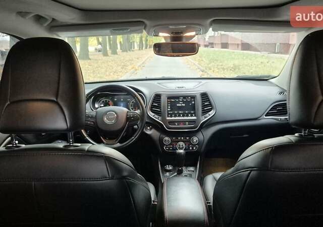 Джип Чероки 2021 в Полтаве на Automoto.ua Зеленый Джип Чероки, объемом двигателя 3.24 л и пробегом 91 тыс. км за 22000 $, фото 14 на Automoto.ua