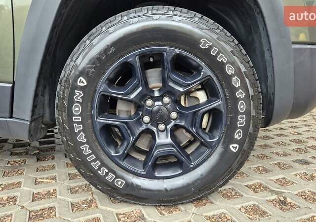 Джип Чероки 2021 в Полтаве на Automoto.ua Зеленый Джип Чероки, объемом двигателя 3.24 л и пробегом 91 тыс. км за 22000 $, фото 15 на Automoto.ua
