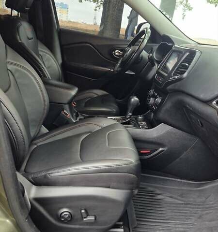 Джип Чероки 2021 в Полтаве на Automoto.ua Зеленый Джип Чероки, объемом двигателя 3.24 л и пробегом 91 тыс. км за 22000 $, фото 16 на Automoto.ua