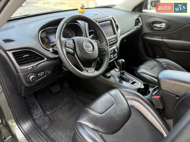 Зелений Джип Cherokee, об'ємом двигуна 3.24 л та пробігом 74 тис. км за 17700 $, фото 14 на Automoto.ua