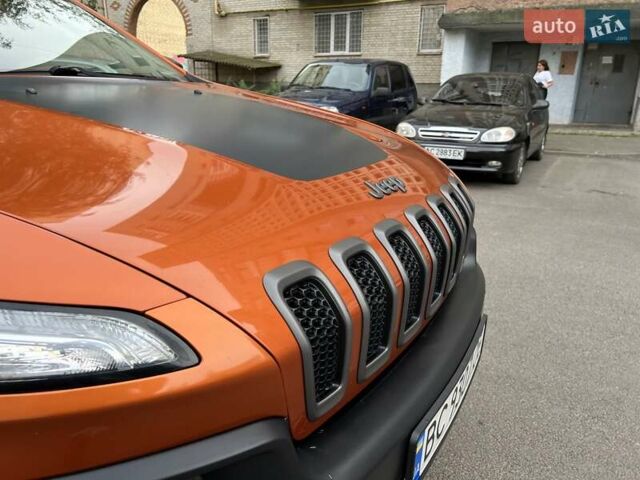 Оранжевый Джип Чероки, объемом двигателя 2.36 л и пробегом 232 тыс. км за 11999 $, фото 7 на Automoto.ua