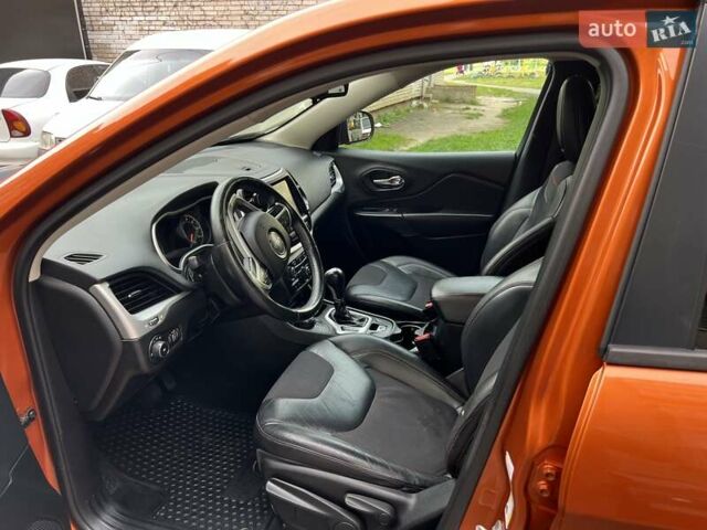 Оранжевый Джип Чероки, объемом двигателя 2.36 л и пробегом 232 тыс. км за 11999 $, фото 20 на Automoto.ua