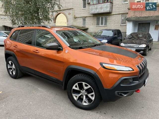 Оранжевый Джип Чероки, объемом двигателя 2.36 л и пробегом 232 тыс. км за 11999 $, фото 2 на Automoto.ua