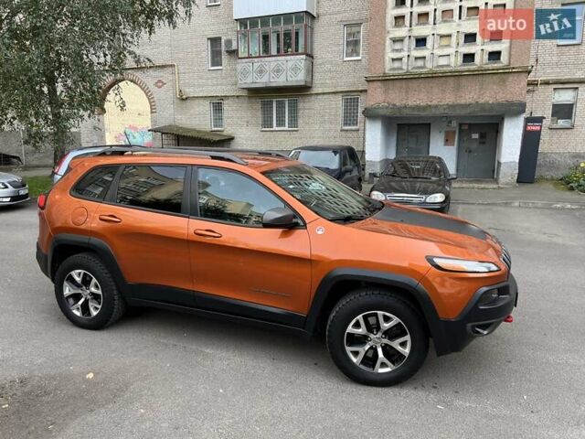 Оранжевый Джип Чероки, объемом двигателя 2.36 л и пробегом 230 тыс. км за 14300 $, фото 3 на Automoto.ua