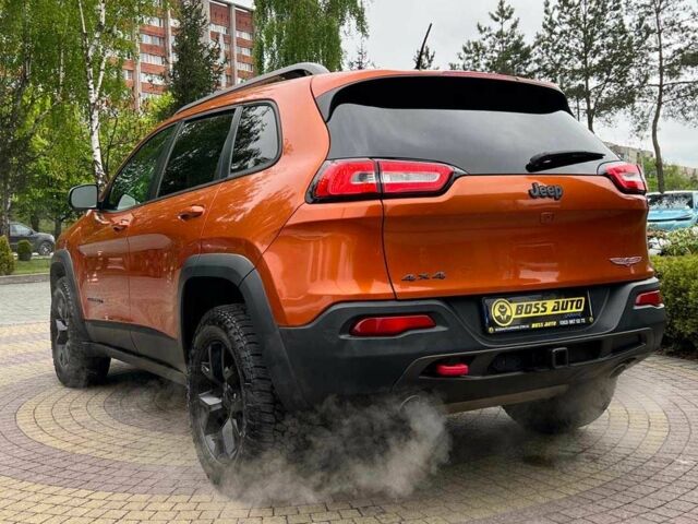 Помаранчевий Джип Cherokee, об'ємом двигуна 0.32 л та пробігом 224 тис. км за 15999 $, фото 4 на Automoto.ua