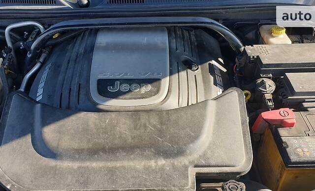 Черный Джип Коммандер, объемом двигателя 5.7 л и пробегом 248 тыс. км за 16600 $, фото 44 на Automoto.ua