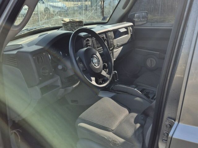 Сірий Джип Коммандер, об'ємом двигуна 3 л та пробігом 344 тис. км за 5400 $, фото 2 на Automoto.ua