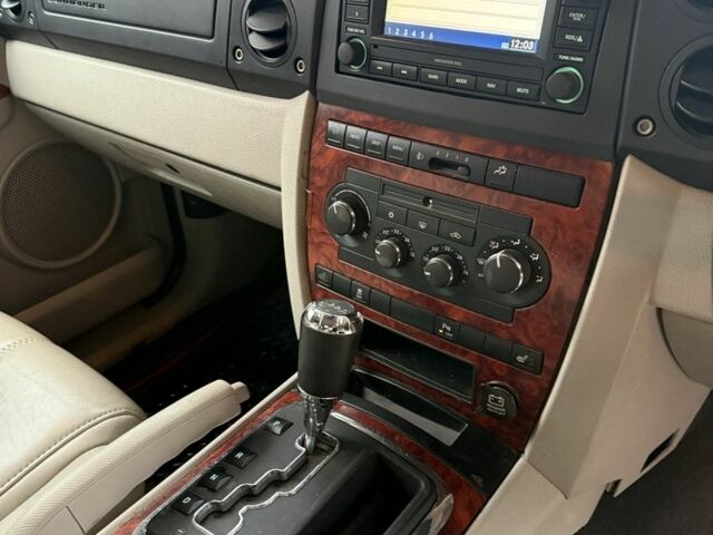 Зеленый Джип Коммандер, объемом двигателя 3 л и пробегом 230 тыс. км за 5500 $, фото 10 на Automoto.ua