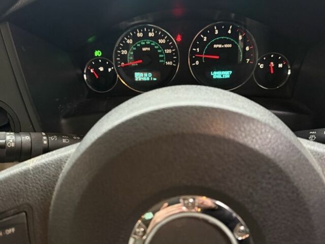 Зеленый Джип Коммандер, объемом двигателя 3 л и пробегом 230 тыс. км за 5500 $, фото 11 на Automoto.ua