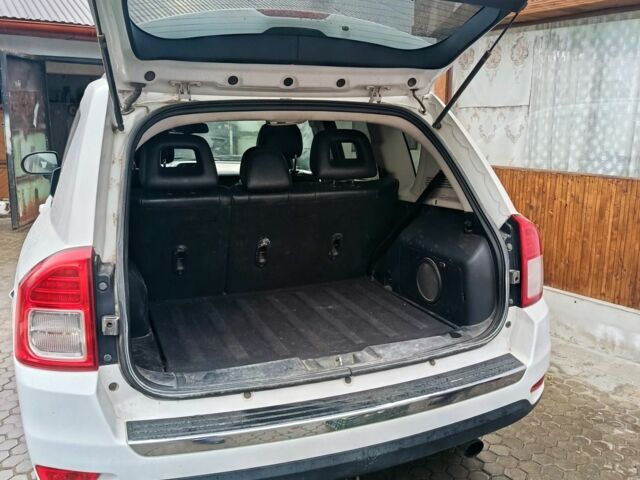 Білий Джип Compass, об'ємом двигуна 2.1 л та пробігом 170 тис. км за 9800 $, фото 5 на Automoto.ua