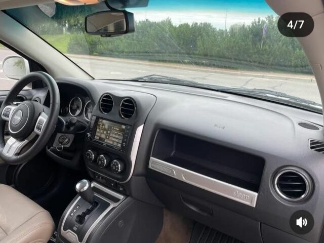 Білий Джип Compass, об'ємом двигуна 2.4 л та пробігом 240 тис. км за 9900 $, фото 5 на Automoto.ua