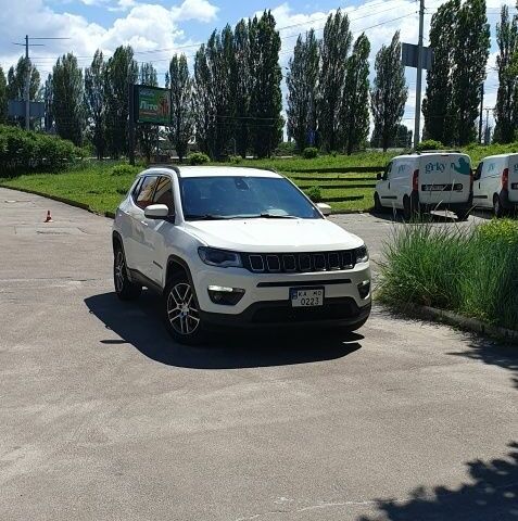 Белый Джип Компас, объемом двигателя 2.4 л и пробегом 145 тыс. км за 13847 $, фото 2 на Automoto.ua