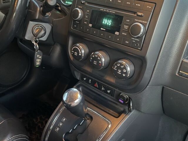 Белый Джип Компас, объемом двигателя 2.4 л и пробегом 218 тыс. км за 9500 $, фото 9 на Automoto.ua