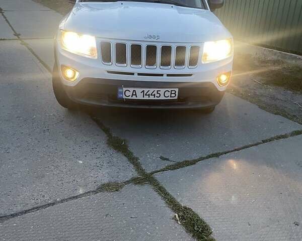 Белый Джип Компас, объемом двигателя 2.4 л и пробегом 218 тыс. км за 9800 $, фото 6 на Automoto.ua